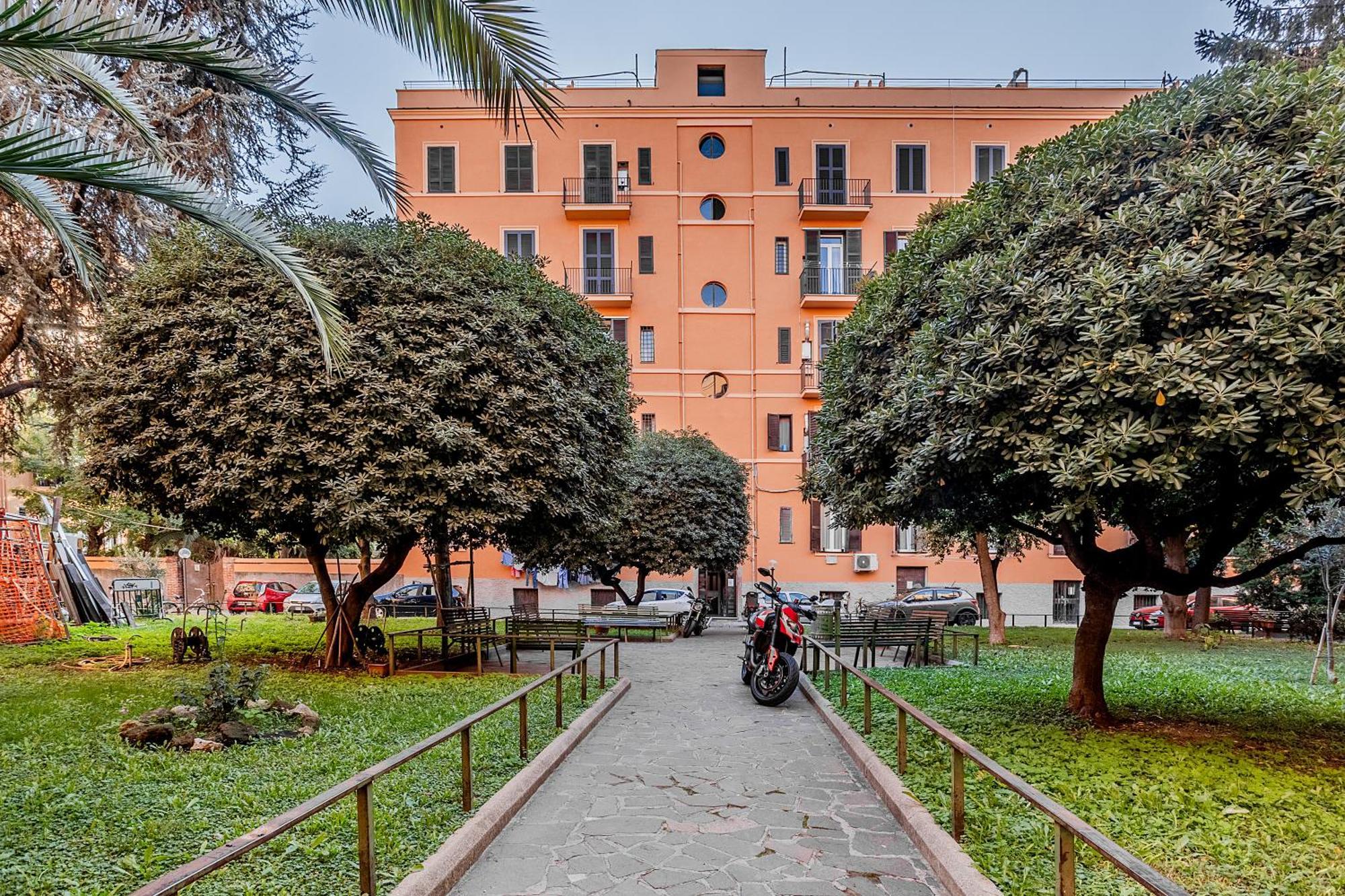 La Casa Viola Roma
